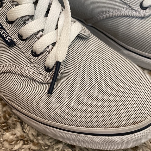 Vans - Picture 6 of 7